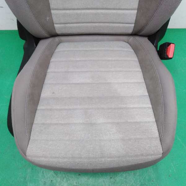 ASIENTO DELANTERO DERECHO