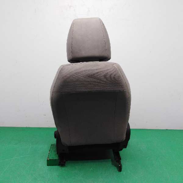 ASIENTO DELANTERO IZQUIERDO