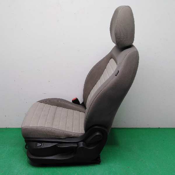 ASIENTO DELANTERO IZQUIERDO