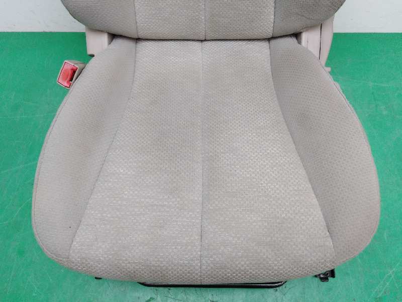 ASIENTO DELANTERO IZQUIERDO