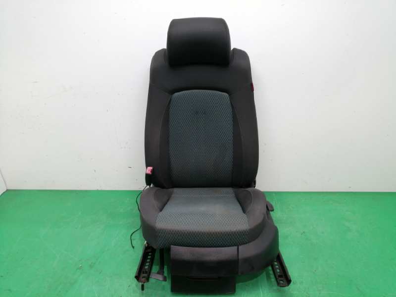 ASIENTO DELANTERO IZQUIERDO