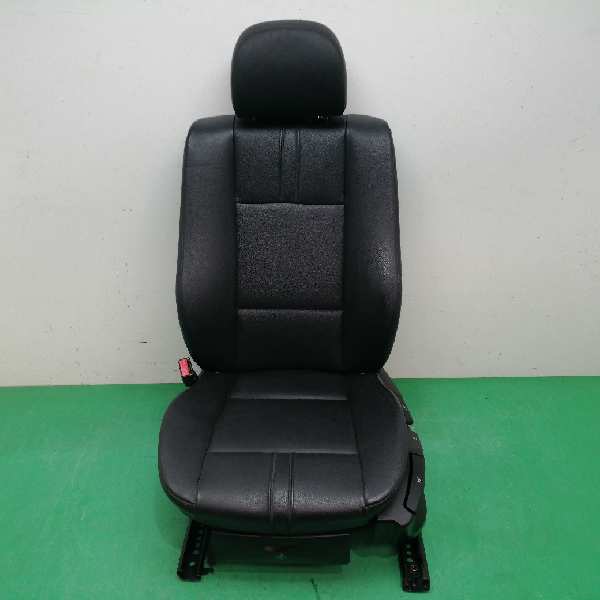 ASIENTO DELANTERO IZQUIERDO