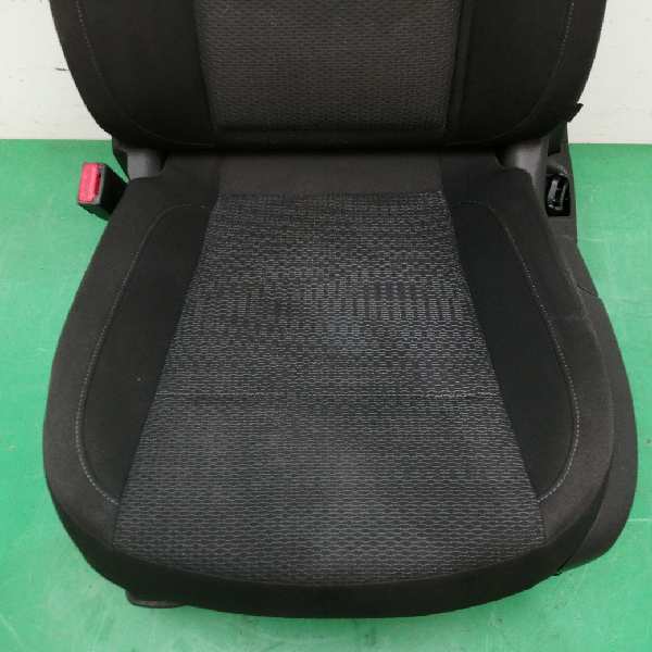 ASIENTO DELANTERO IZQUIERDO