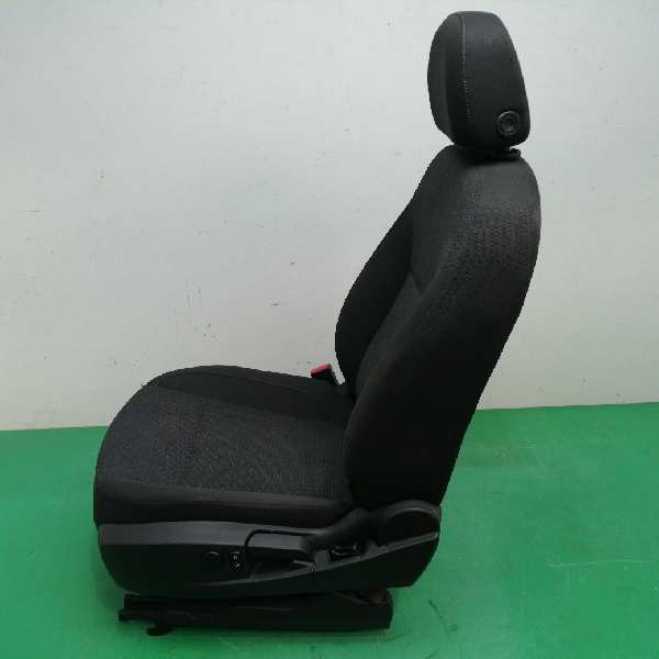 ASIENTO DELANTERO IZQUIERDO