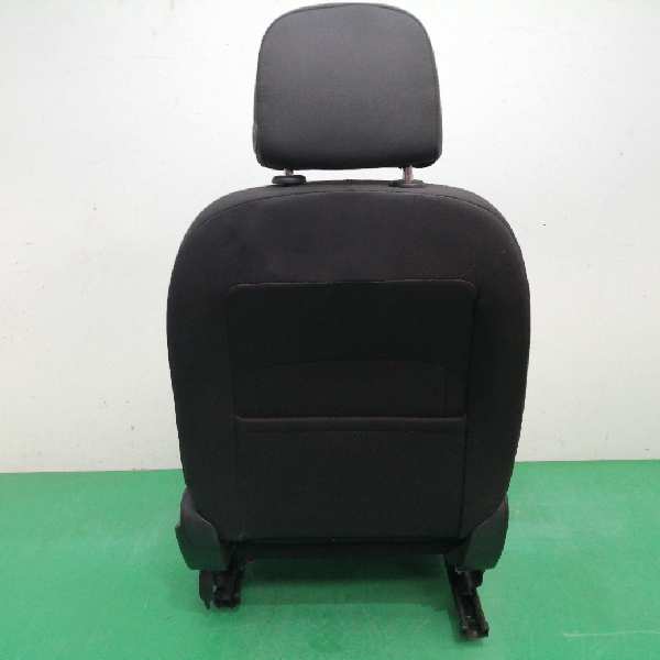 ASIENTO DELANTERO IZQUIERDO