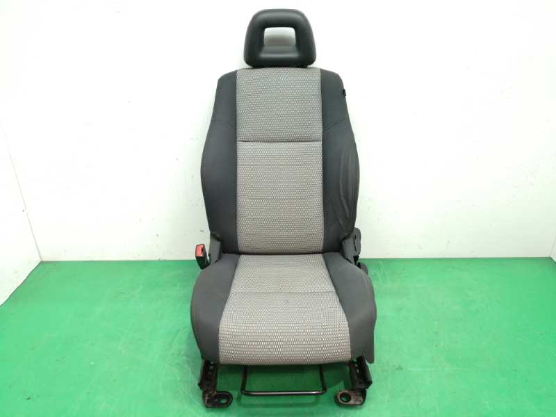 ASIENTO DELANTERO IZQUIERDO