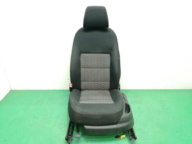 ASIENTO DELANTERO IZQUIERDO