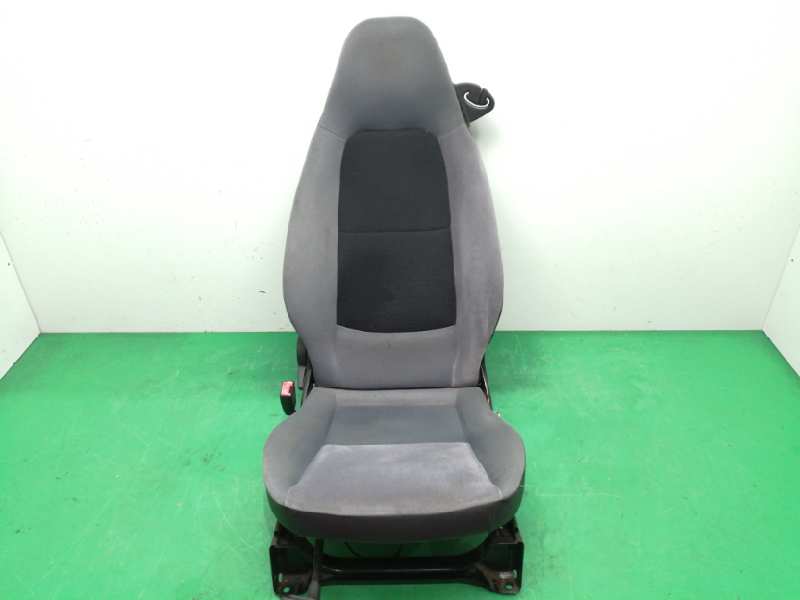 ASIENTO DELANTERO IZQUIERDO