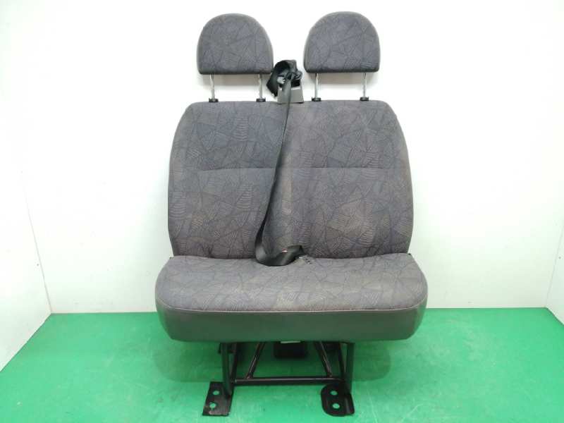 # ASIENTO AUTO DOBLE