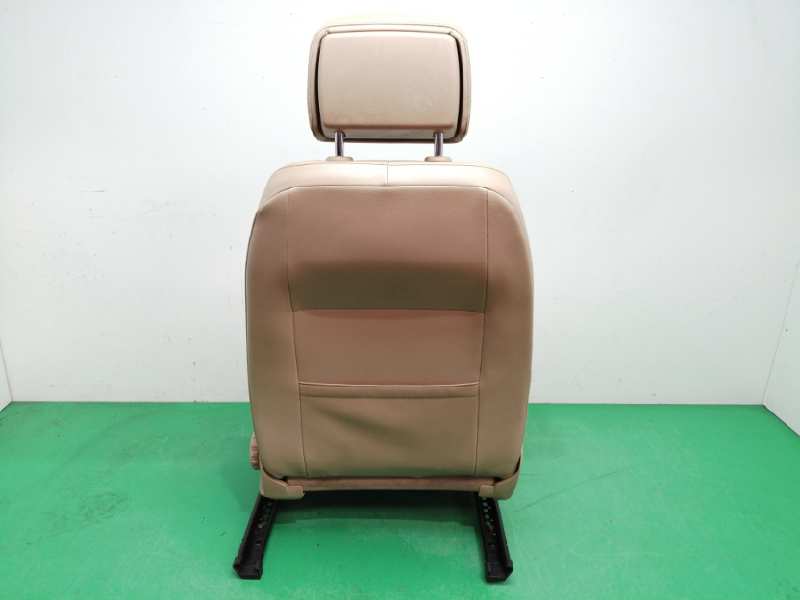 ASIENTO DELANTERO IZQUIERDO