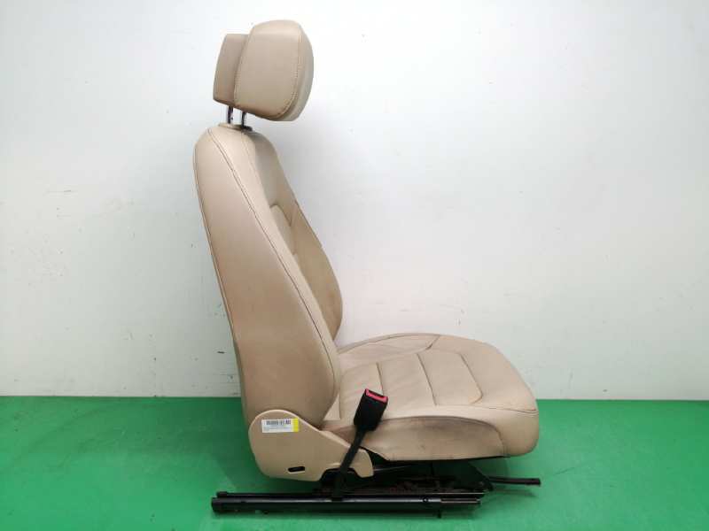 ASIENTO DELANTERO IZQUIERDO