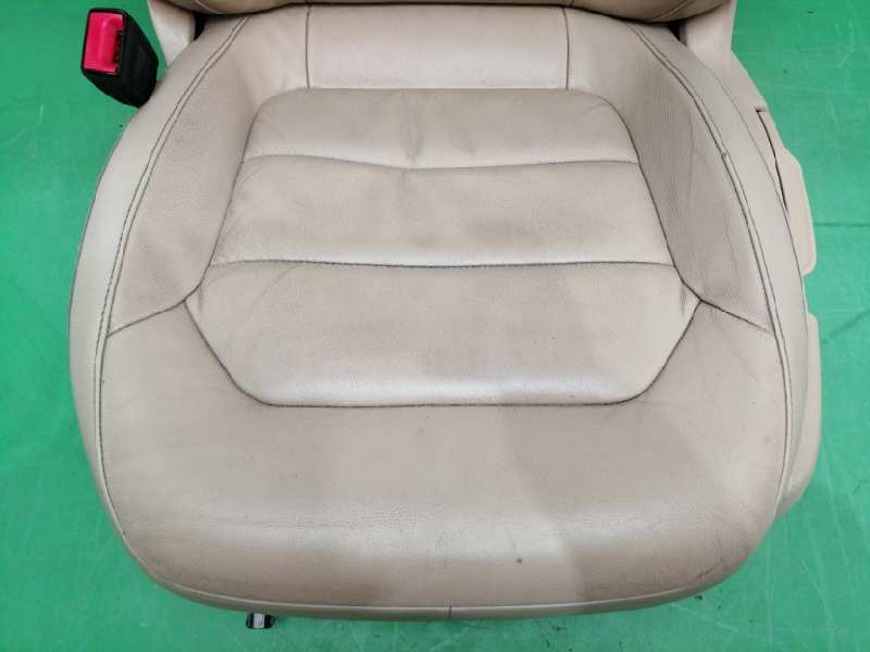 ASIENTO DELANTERO IZQUIERDO