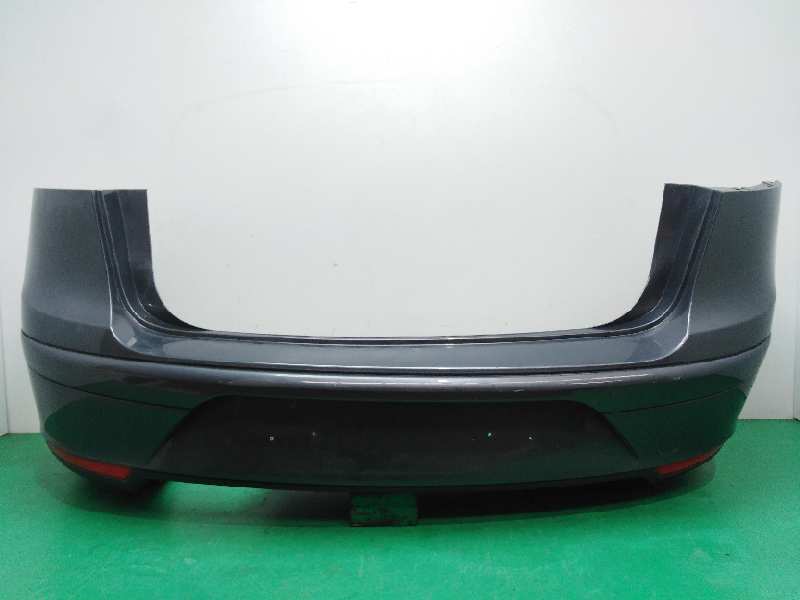 PARAGOLPES TRASERO