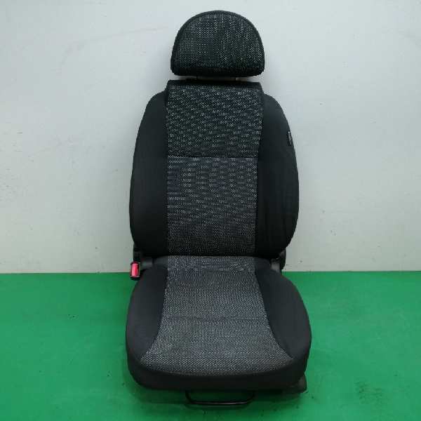 ASIENTO DELANTERO IZQUIERDO