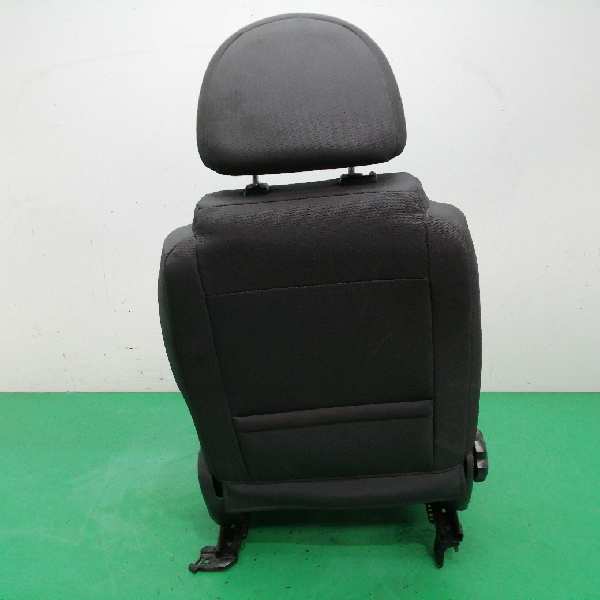 ASIENTO DELANTERO IZQUIERDO