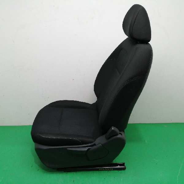 ASIENTO DELANTERO IZQUIERDO