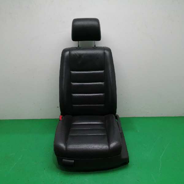 ASIENTO DELANTERO IZQUIERDO