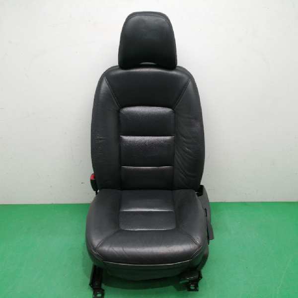 ASIENTO DELANTERO IZQUIERDO