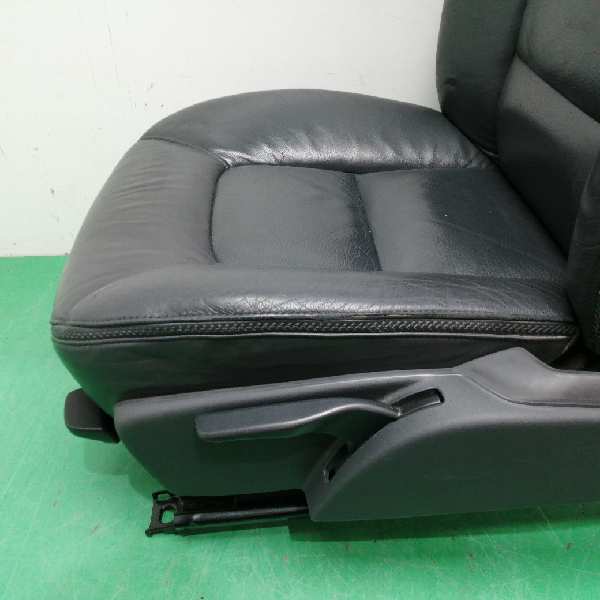 ASIENTO DELANTERO IZQUIERDO