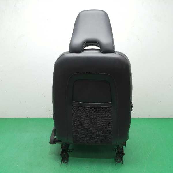 ASIENTO DELANTERO IZQUIERDO