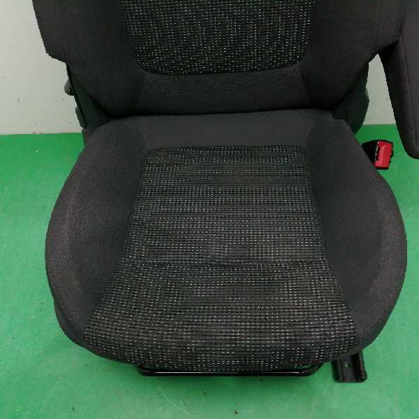 ASIENTO DELANTERO DERECHO