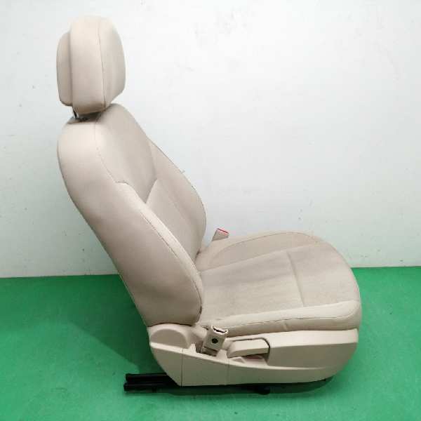 ASIENTO DELANTERO DERECHO