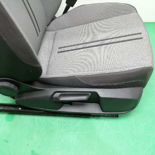 ASIENTO DELANTERO DERECHO