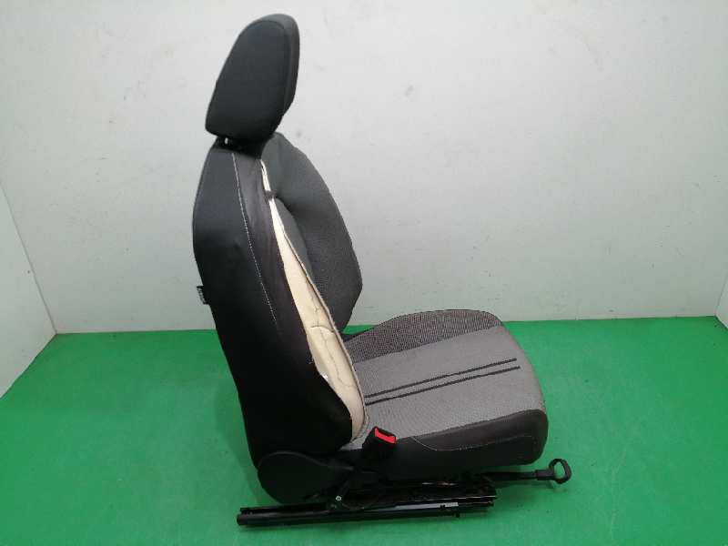 ASIENTO DELANTERO IZQUIERDO