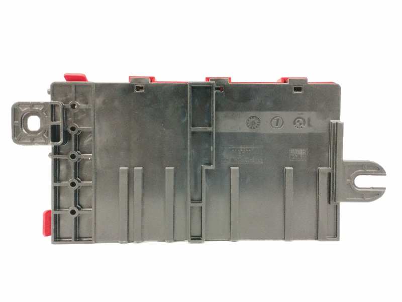 CAJA RELES / FUSIBLES