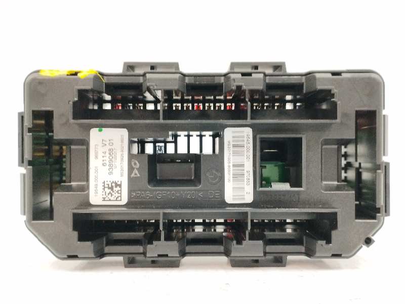 CAJA RELES / FUSIBLES