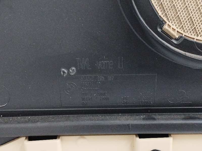 GUARNECIDO PUERTA DELANTERA IZQUIERDA