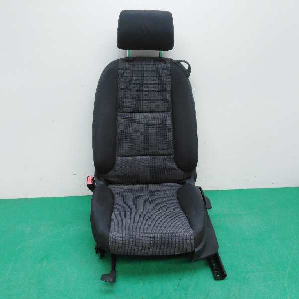 ASIENTO DELANTERO IZQUIERDO