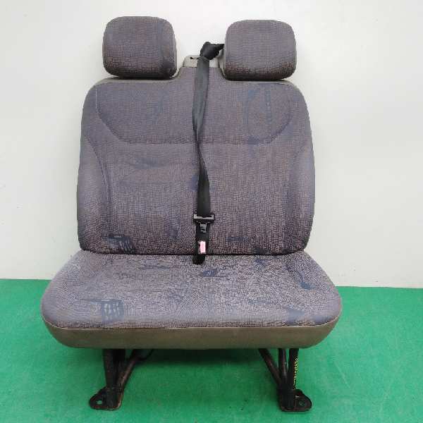 # ASIENTO AUTO DOBLE