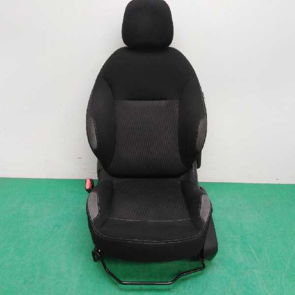 ASIENTO DELANTERO IZQUIERDO