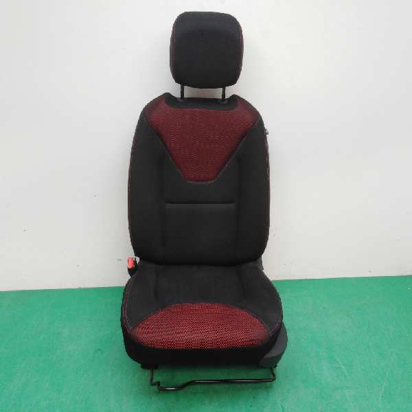 ASIENTO DELANTERO IZQUIERDO