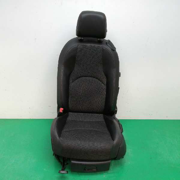 ASIENTO DELANTERO IZQUIERDO