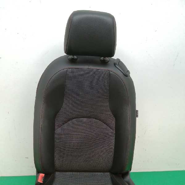 ASIENTO DELANTERO IZQUIERDO