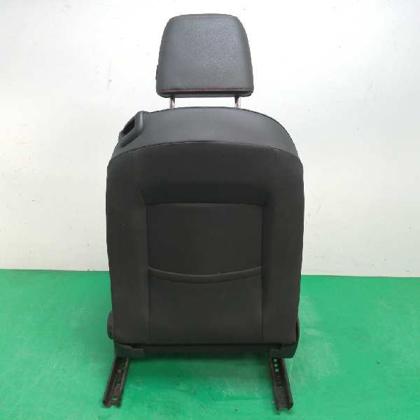 ASIENTO DELANTERO IZQUIERDO