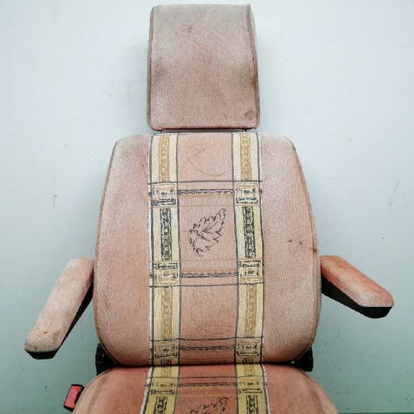 ASIENTO DELANTERO IZQUIERDO