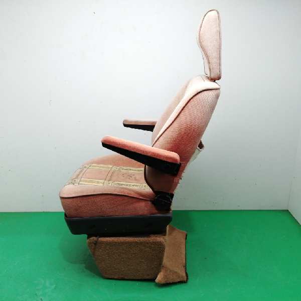 ASIENTO DELANTERO IZQUIERDO