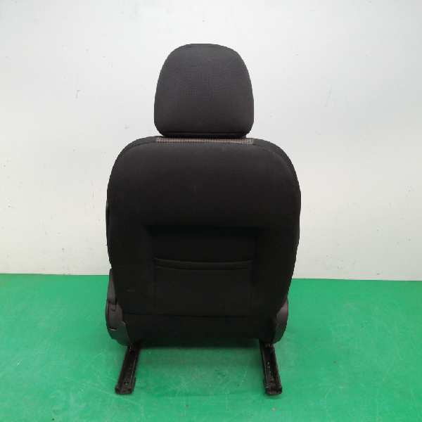 ASIENTO DELANTERO IZQUIERDO