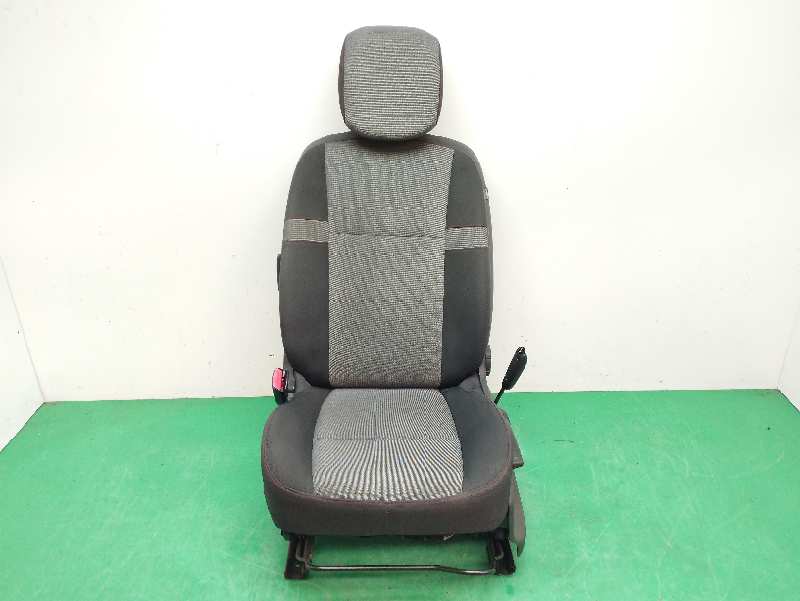 ASIENTO DELANTERO IZQUIERDO