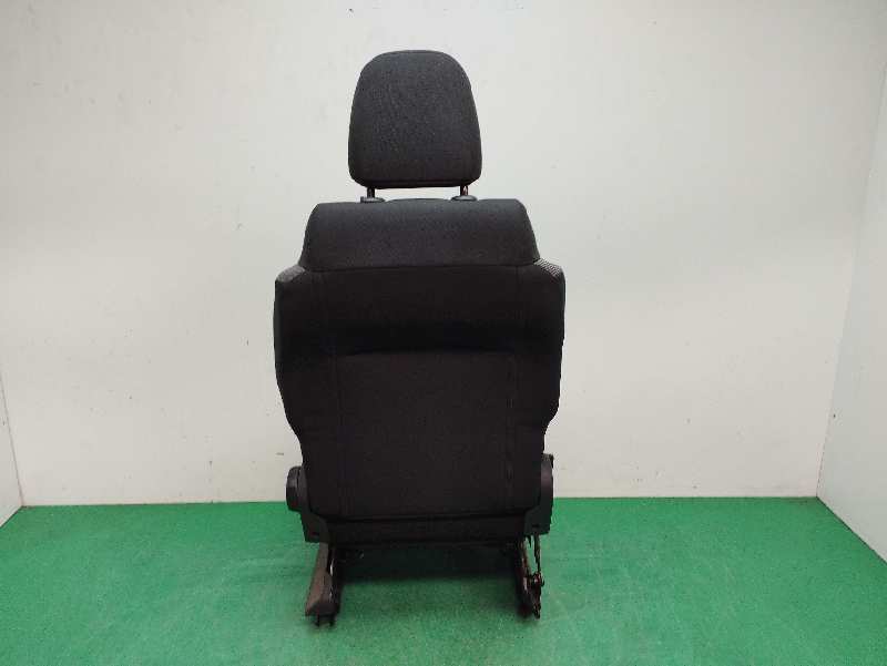 ASIENTO DELANTERO IZQUIERDO