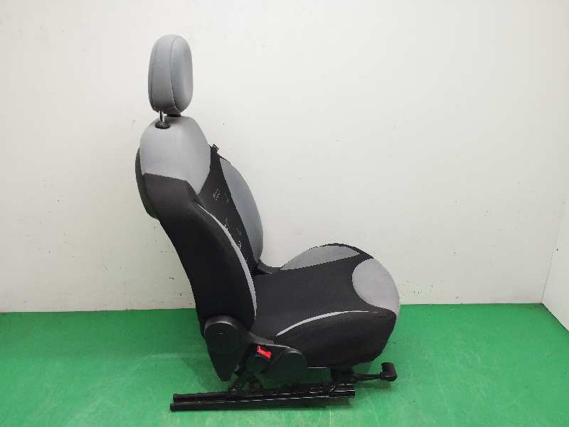 ASIENTO DELANTERO IZQUIERDO