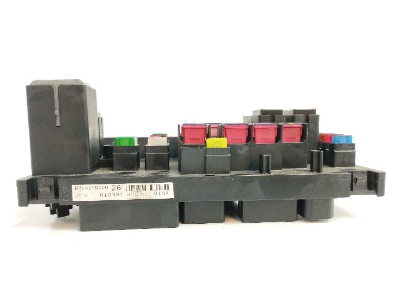 CAJA RELES / FUSIBLES