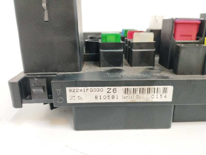 CAJA RELES / FUSIBLES