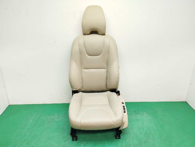 ASIENTO DELANTERO IZQUIERDO