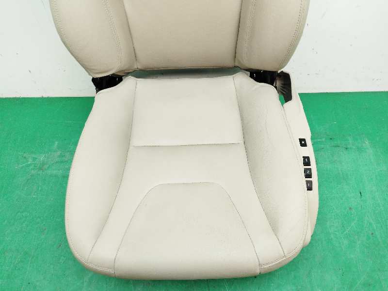 ASIENTO DELANTERO IZQUIERDO