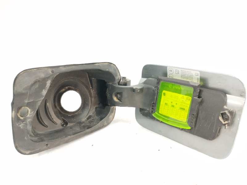 TAPA EXTERIOR COMBUSTIBLE