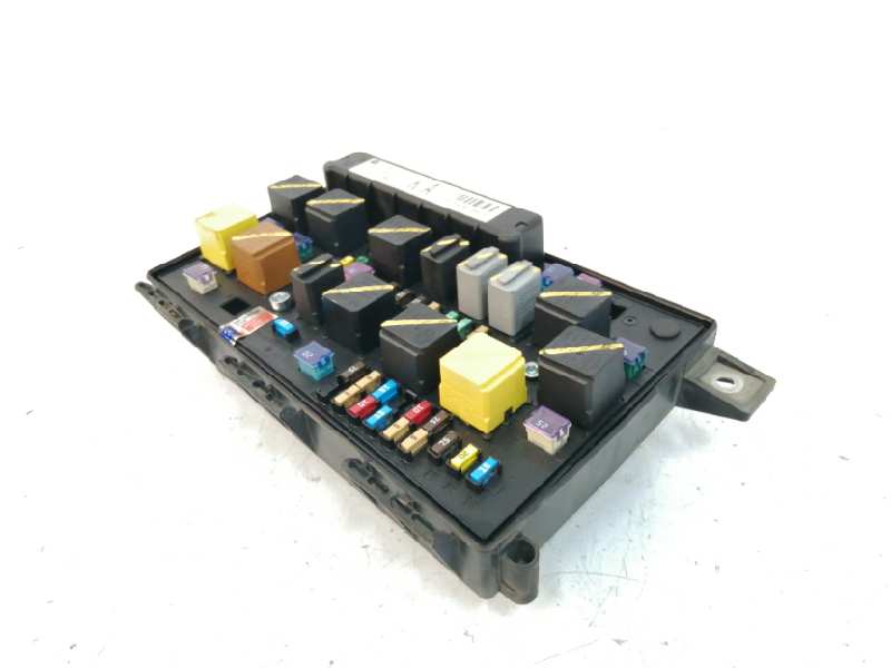 CAJA RELES / FUSIBLES OPEL OPEL